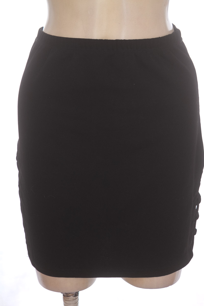 Falda color Negro - Closeando