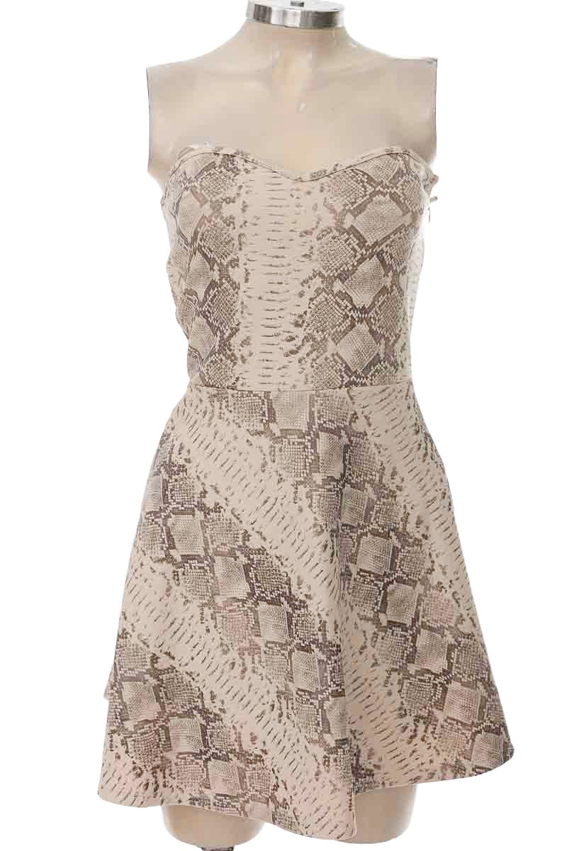Vestido / Enterizo color Beige - ELA