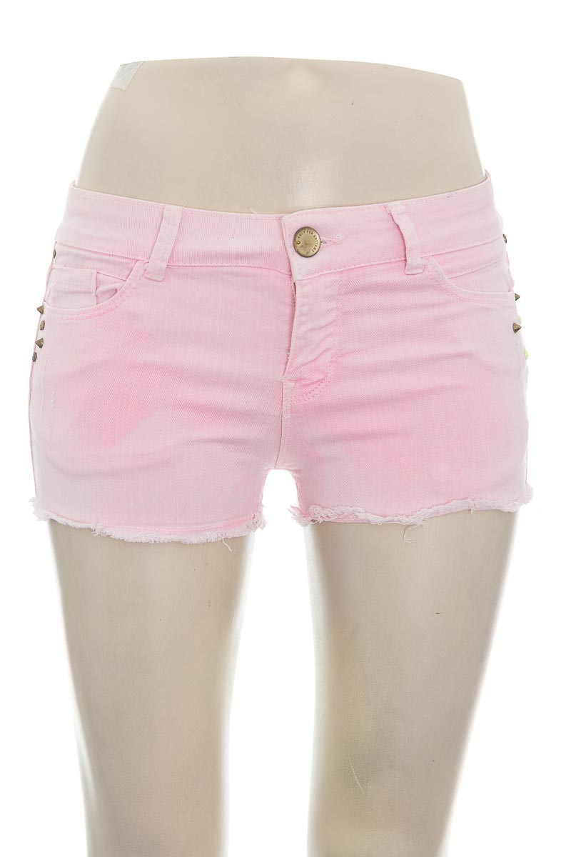 Short color Rosado - Bershka | Closeando ®
