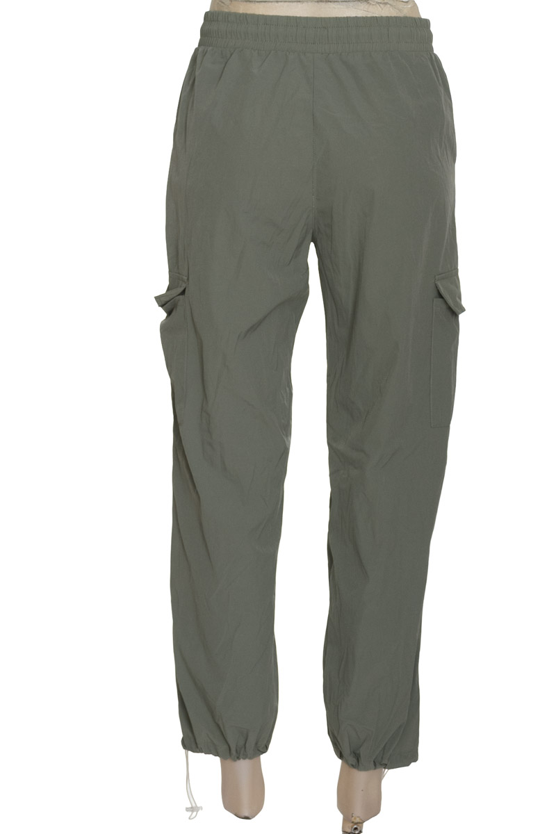 Pantalones color Verde - Closeando