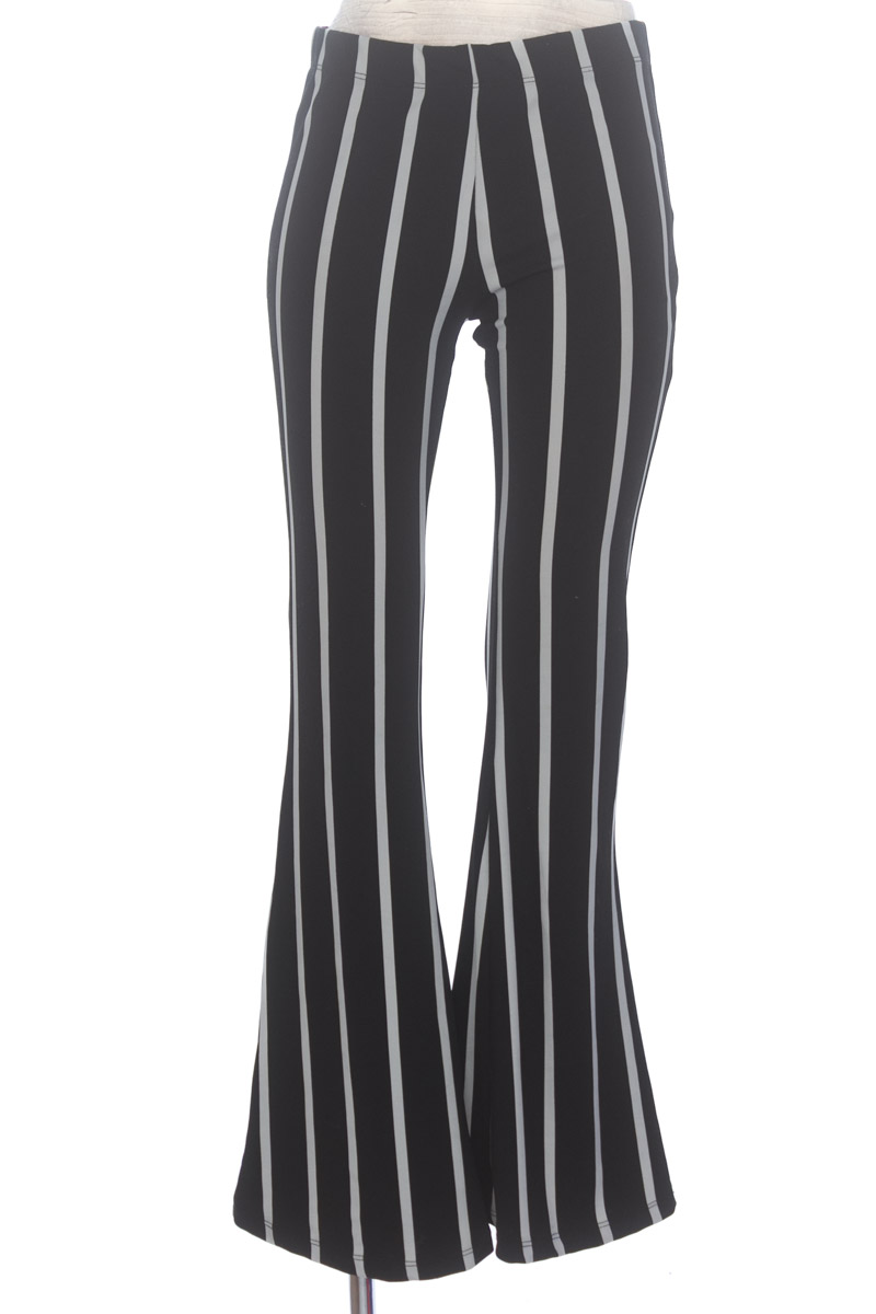 Pantalones color Negro - Closeando