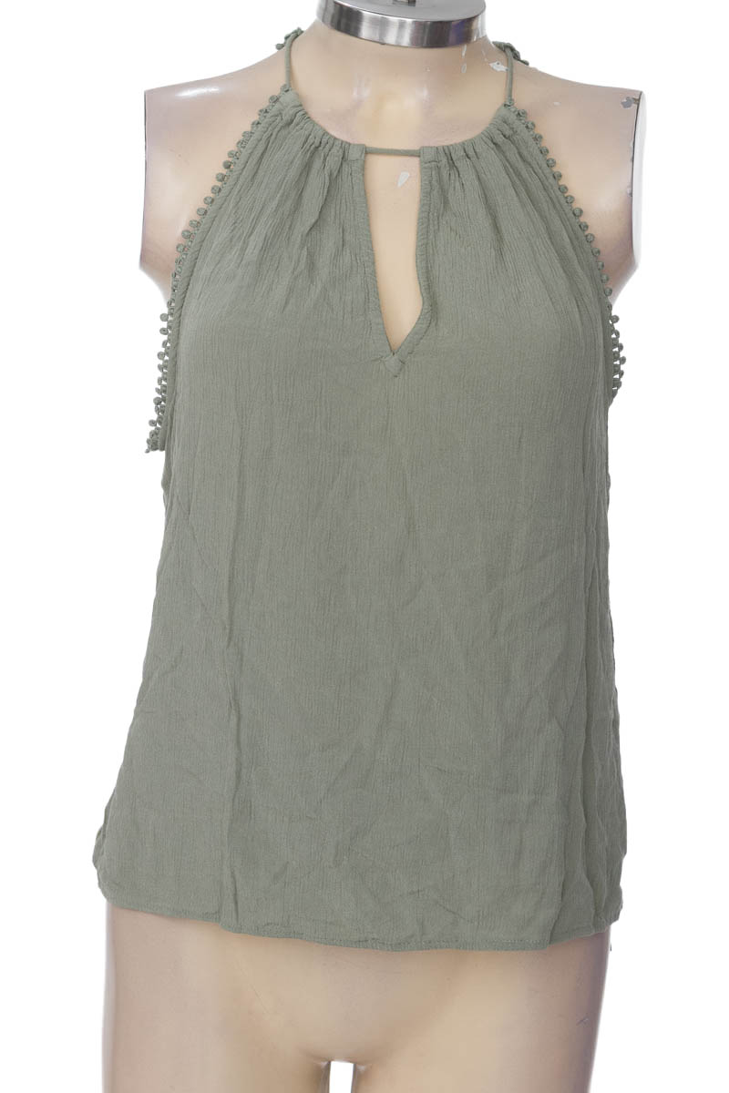 Top / Camiseta color Verde - Divided by H&M