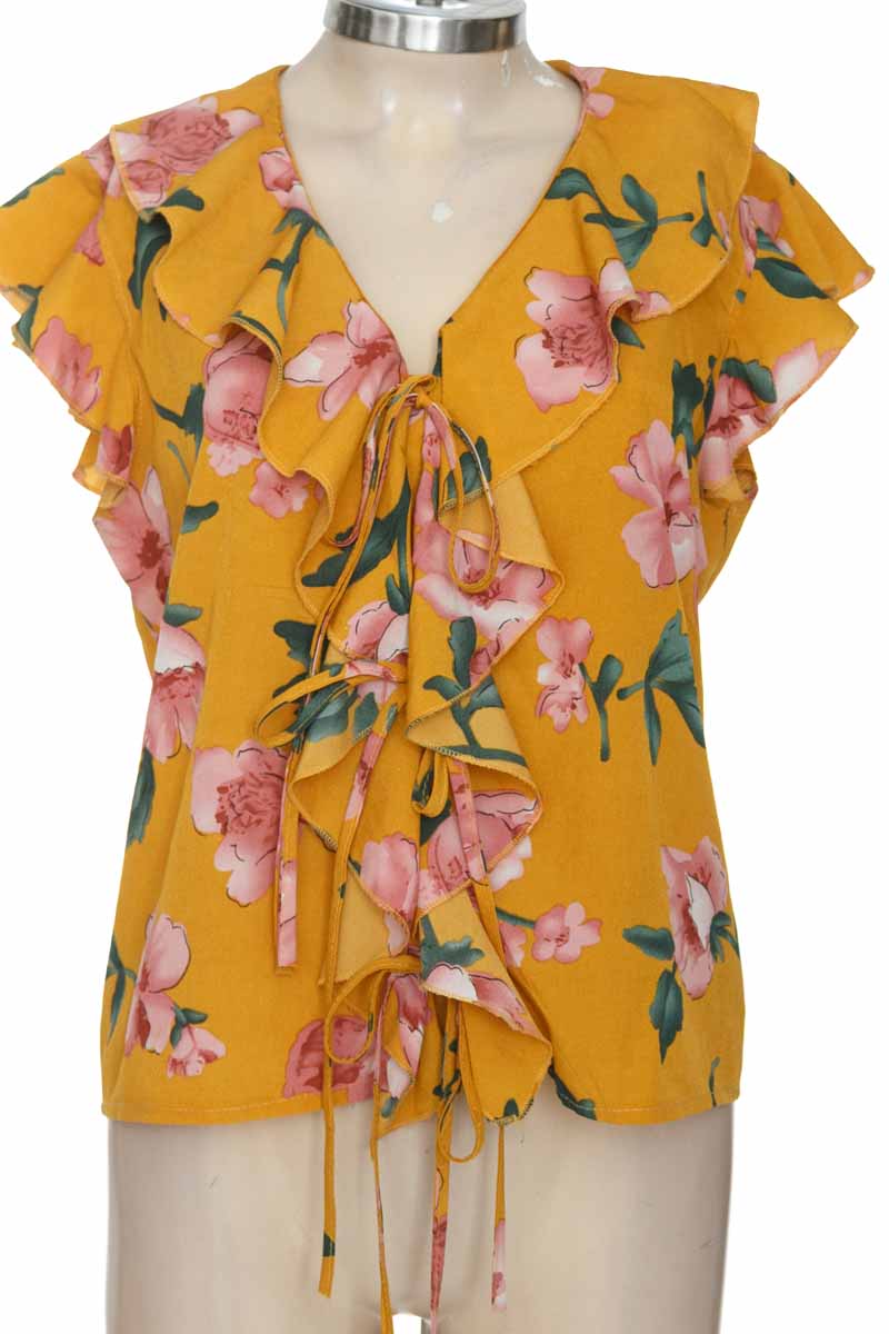 Top / Camiseta color Mostaza - New fashion