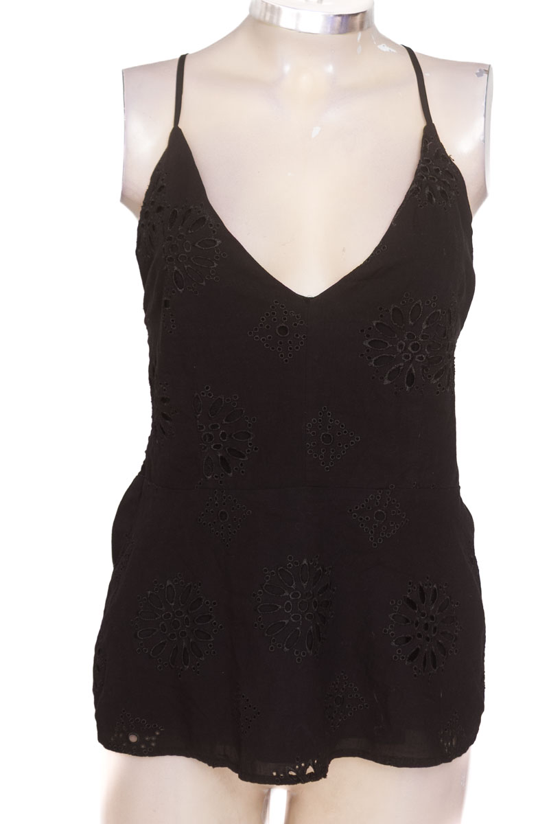 Top / Camiseta color Negro - Bar III