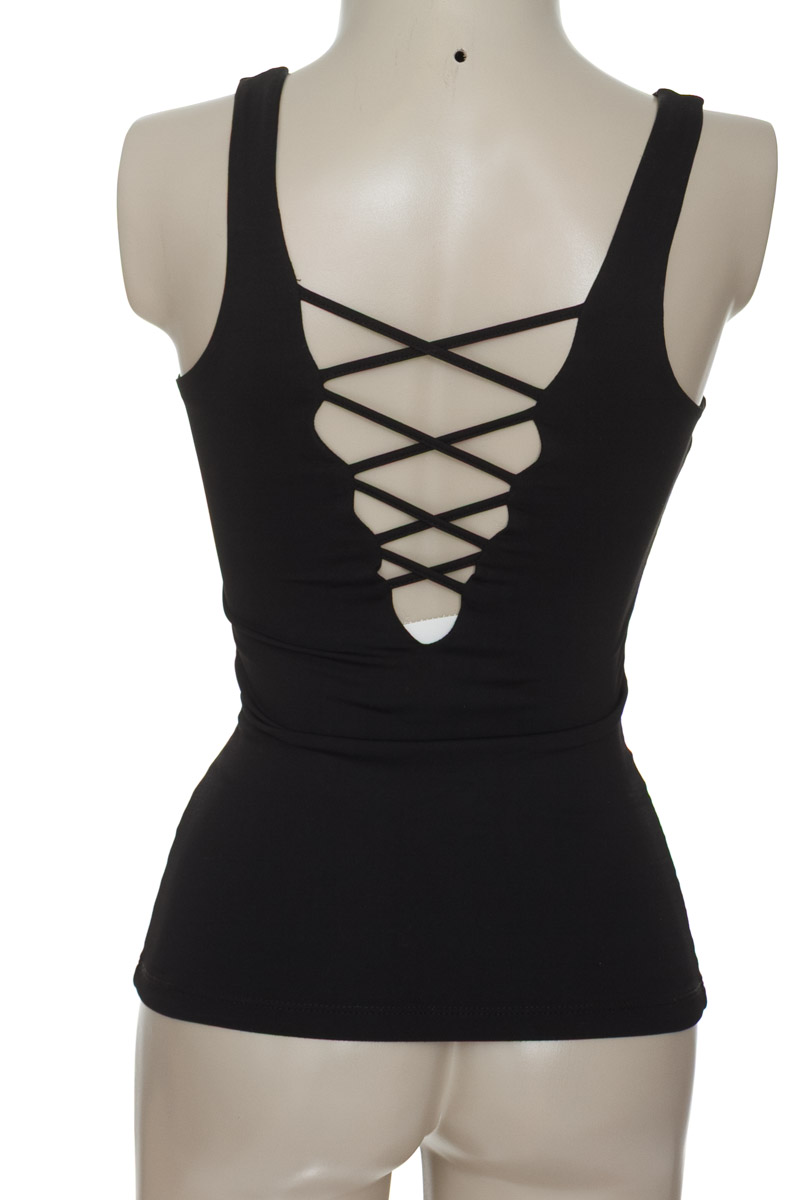 Top / Camiseta color Negro - Studio F