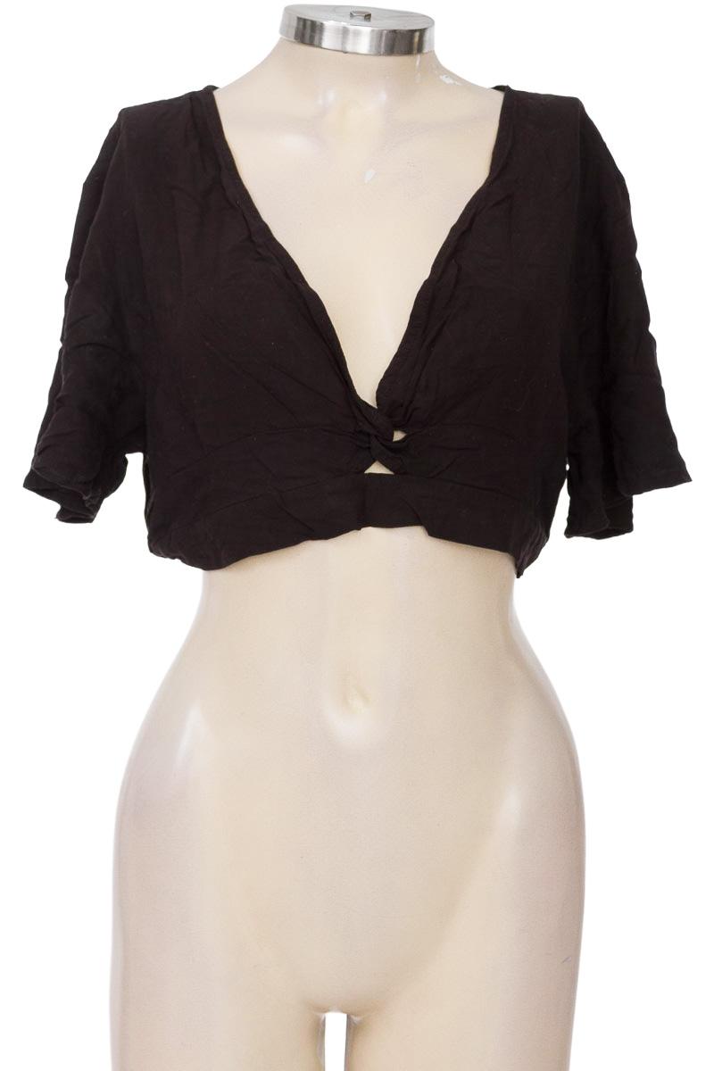 Top / Camiseta color Negro - Gef