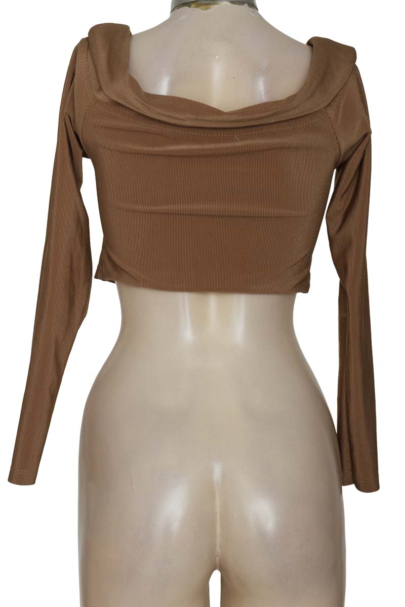 Top / Camiseta color Beige - Closeando