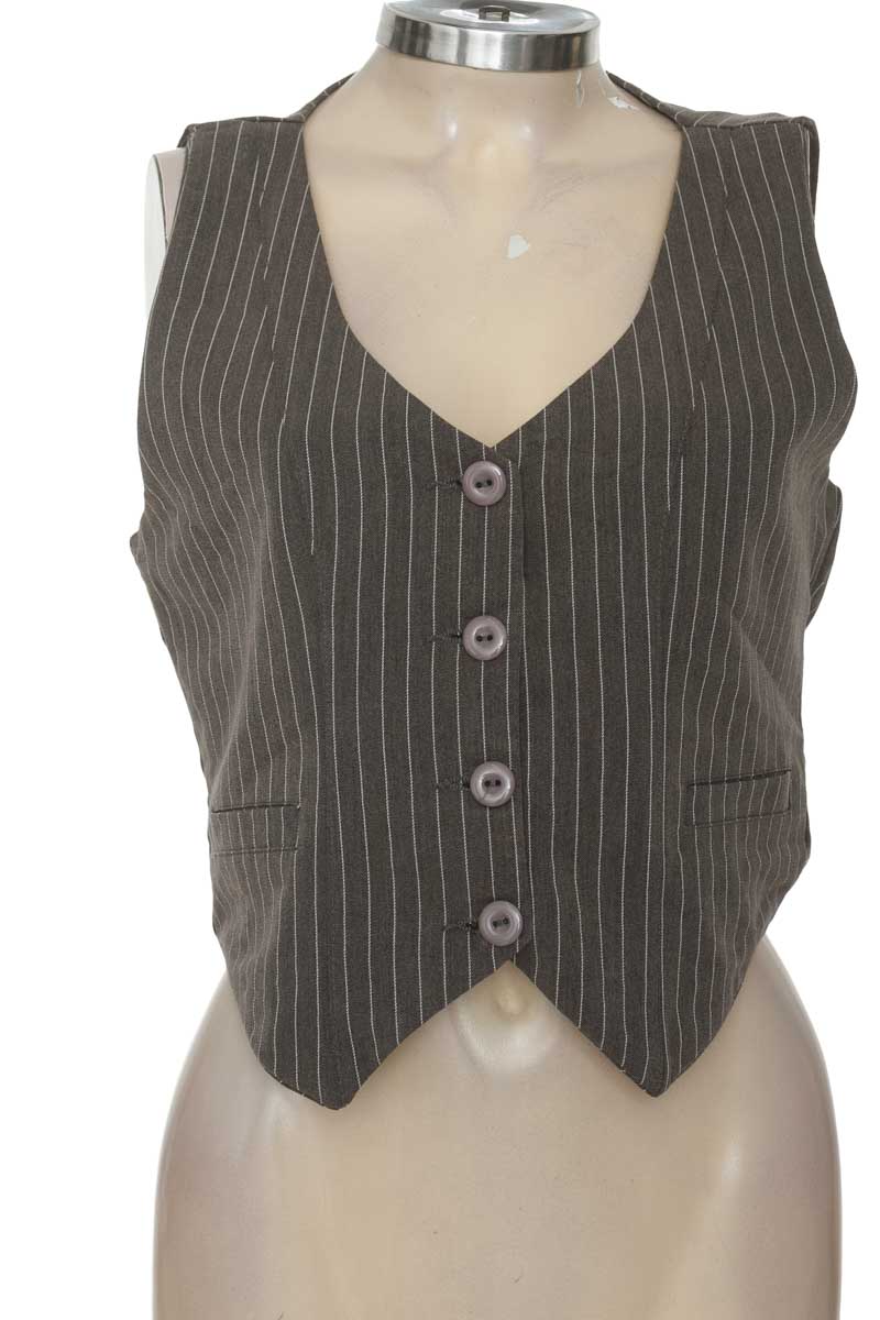 Chaqueta / Abrigo color Gris - Closeando