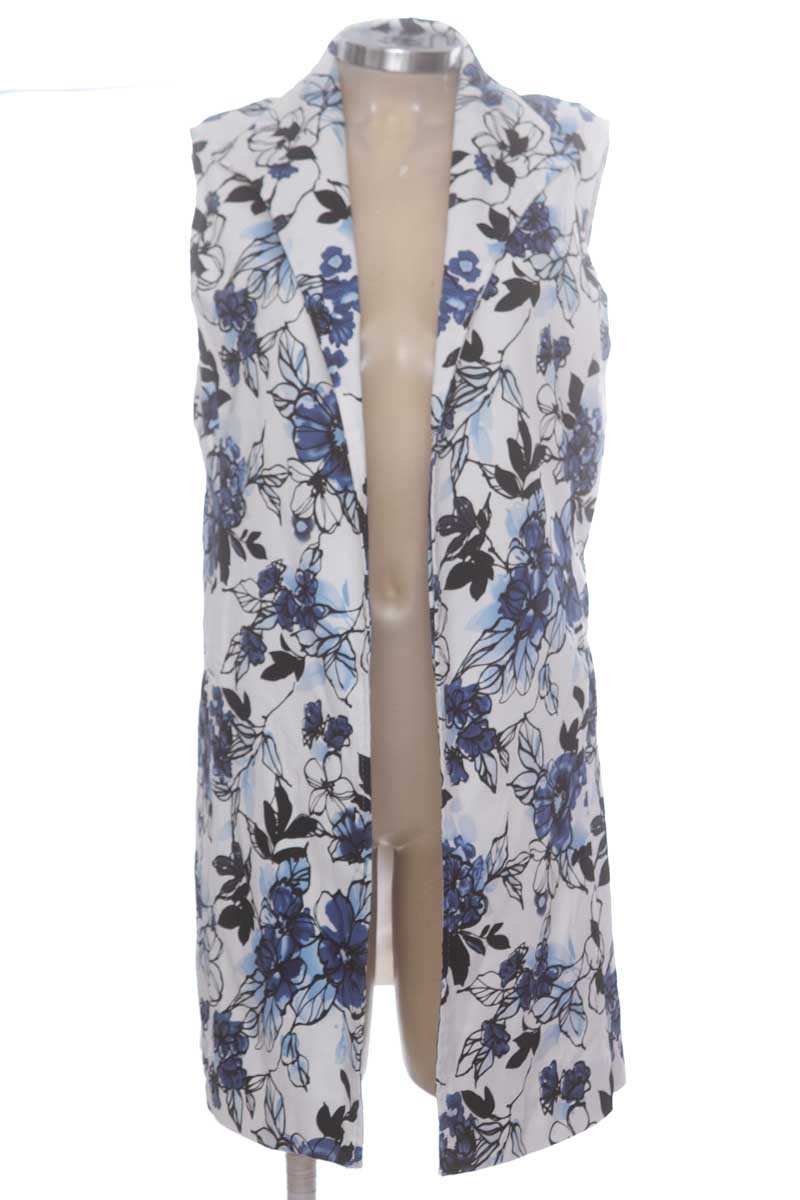 Chaqueta / Abrigo color Blanco - Closeando