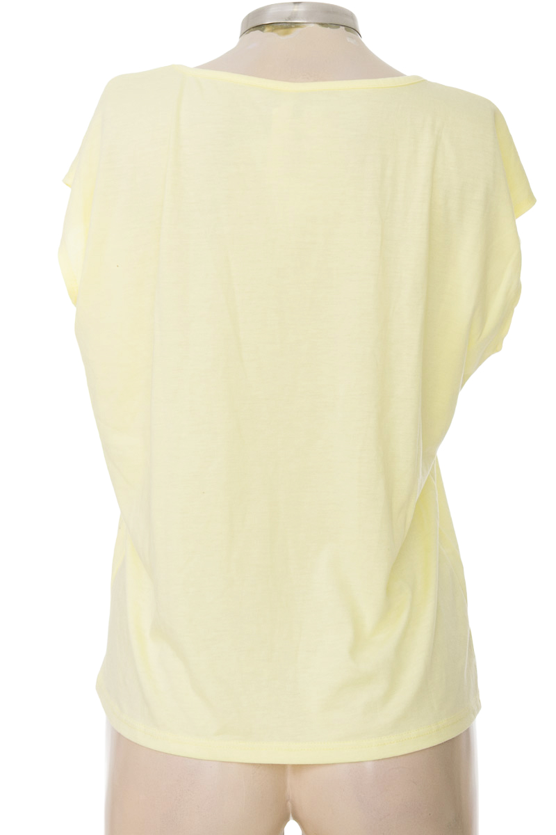 Top / Camiseta color Amarillo - Pacifika