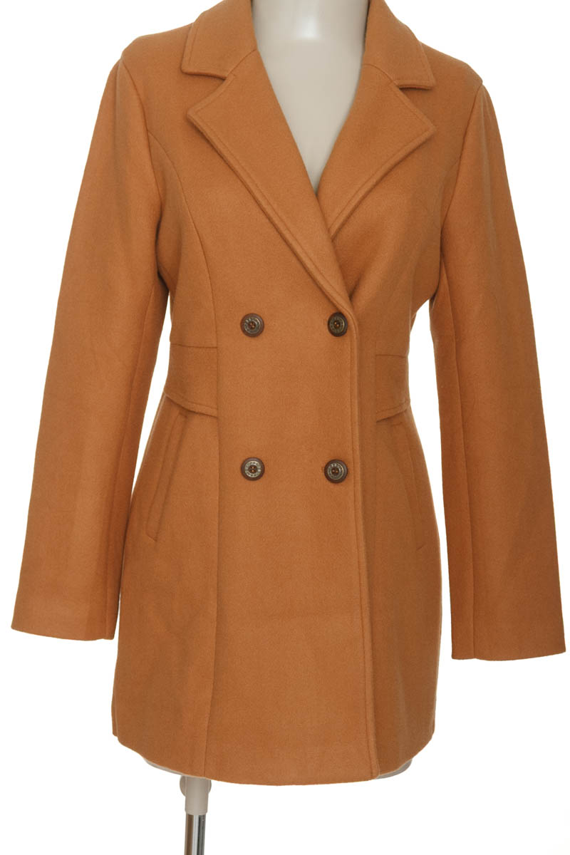 Chaqueta / Abrigo color Beige - Closeando