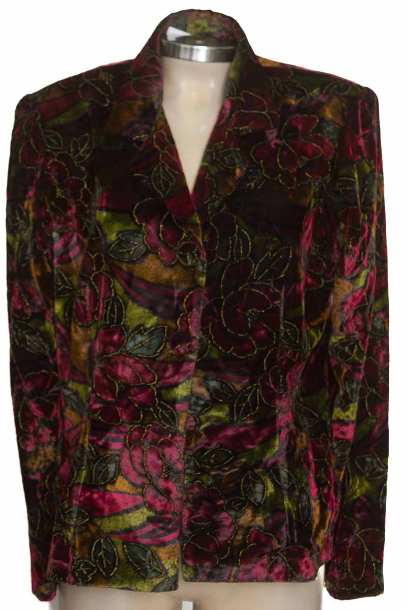 Chaqueta / Abrigo color Vinotinto - Closeando