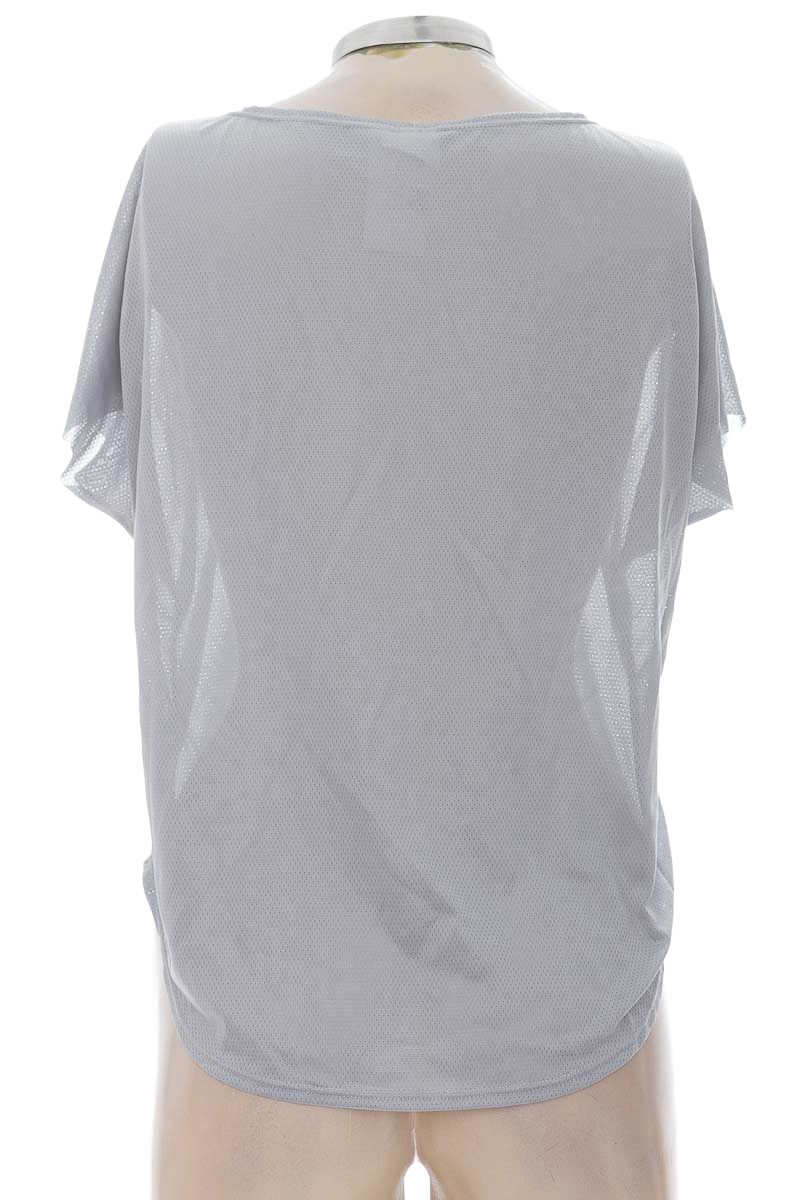 Ropa Deportiva / Salida de Baño color Gris - Yazo