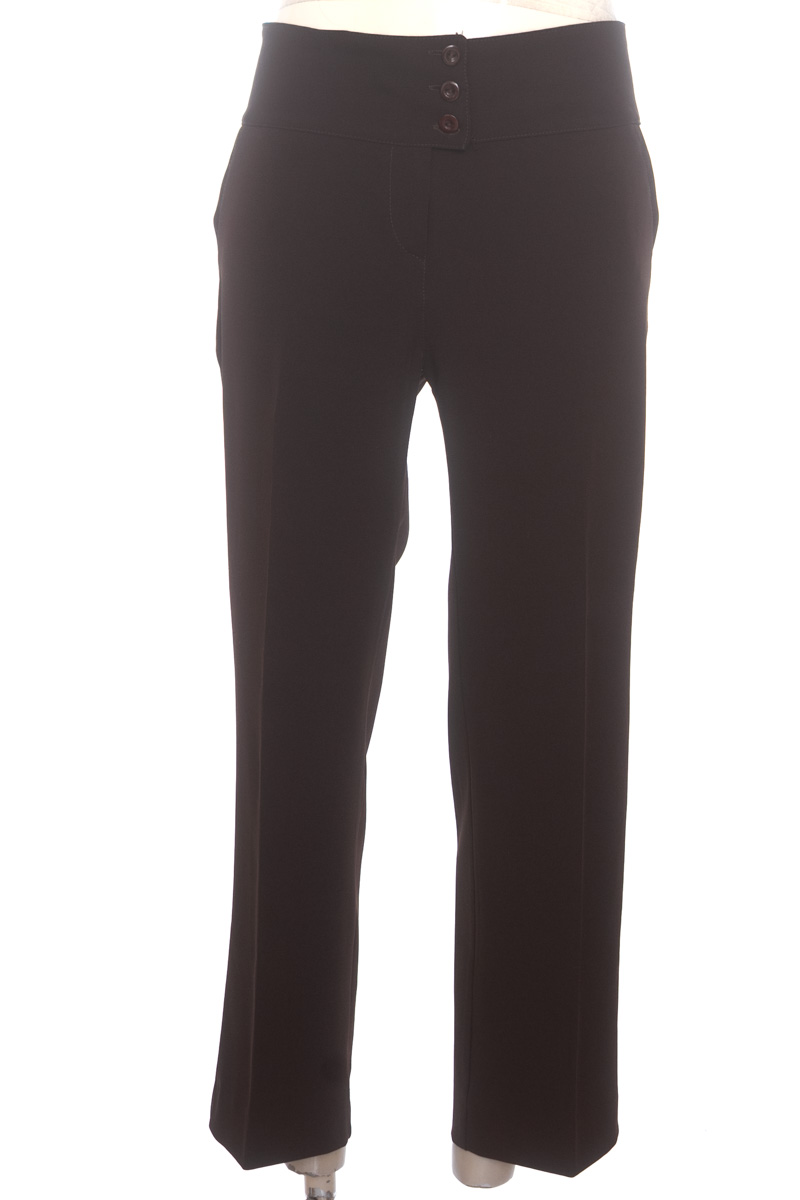 Pantalones color Café - Closeando