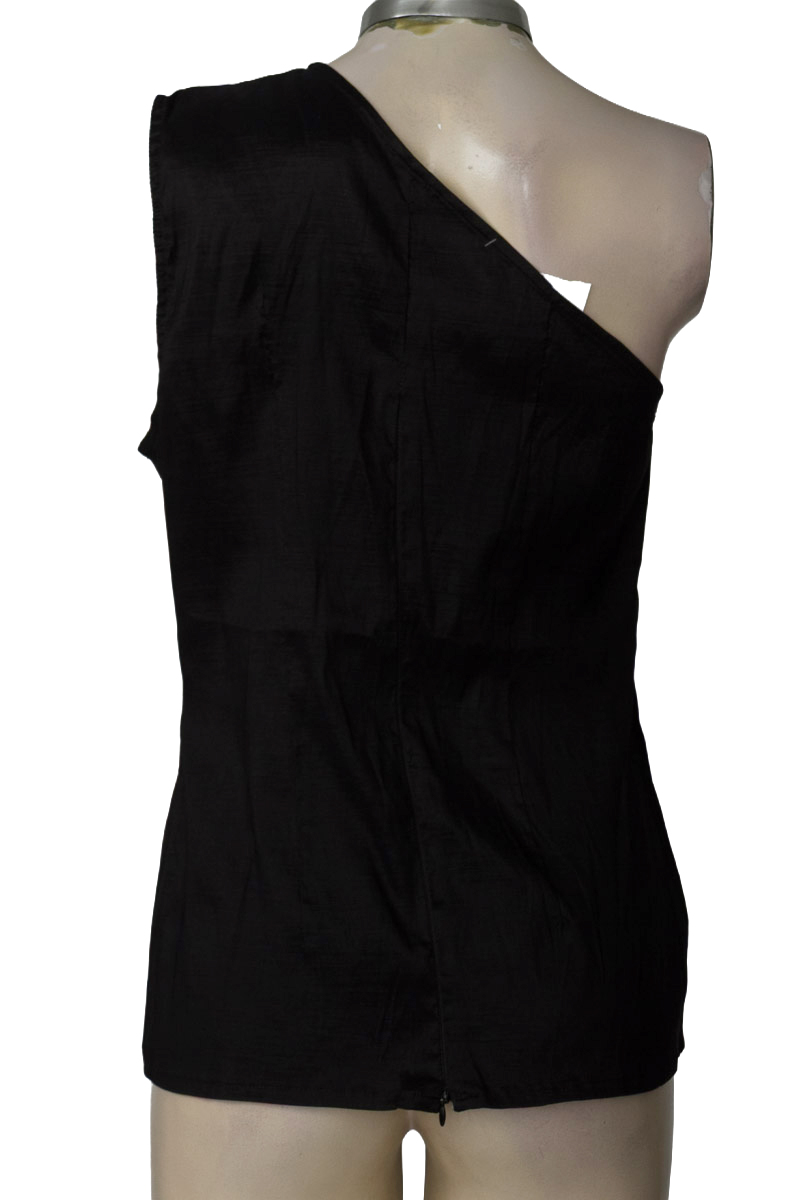 Blusa color Negro - Closeando