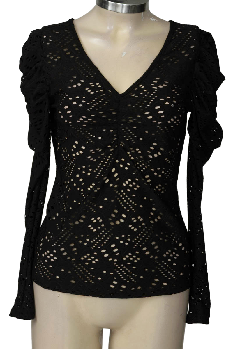 Blusa color Negro - Closeando