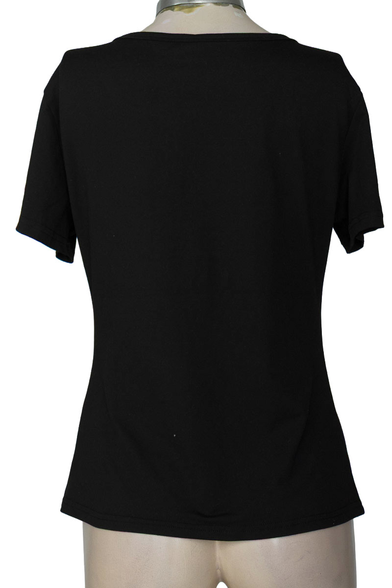 Top / Camiseta color Negro - Closeando
