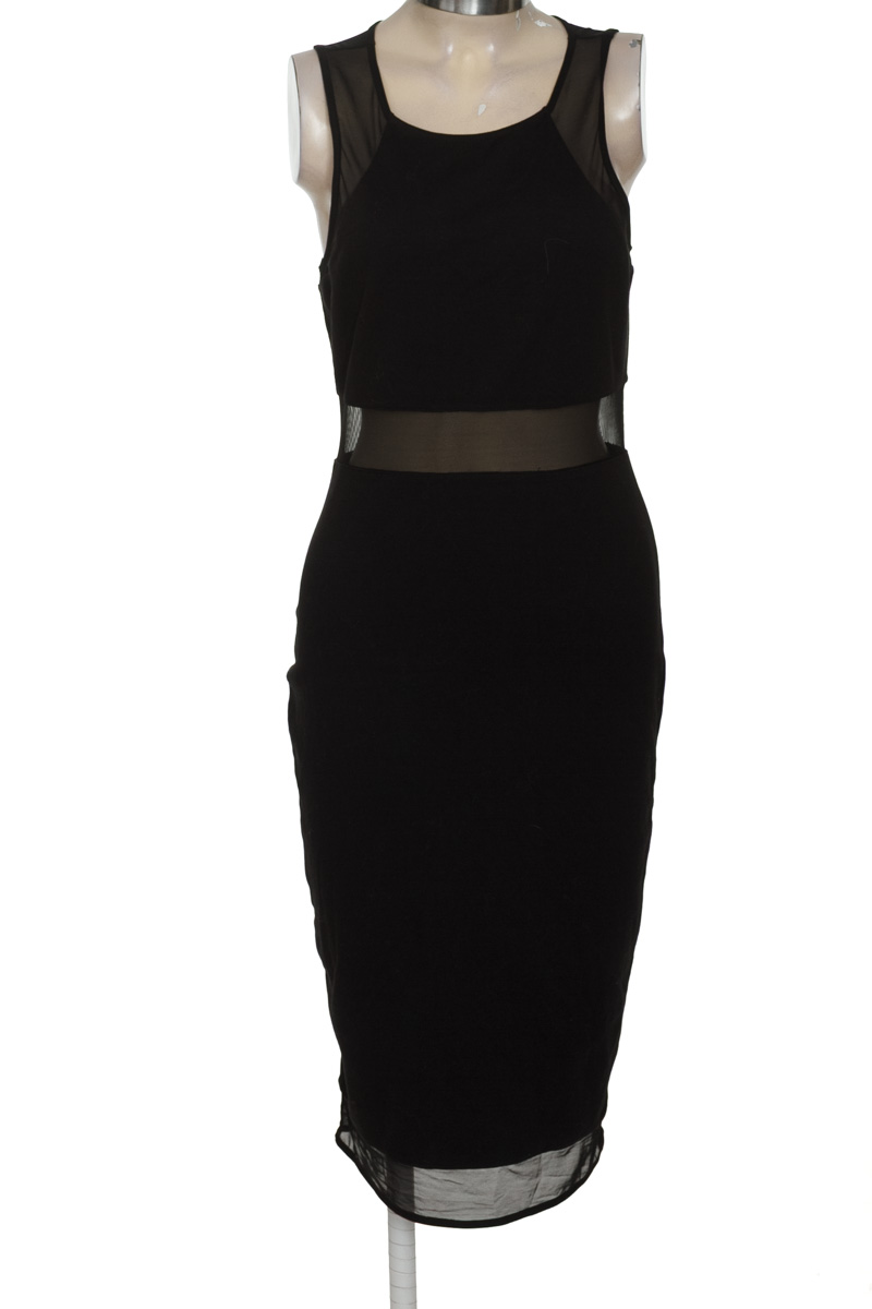 Vestido / Enterizo color Negro - Express