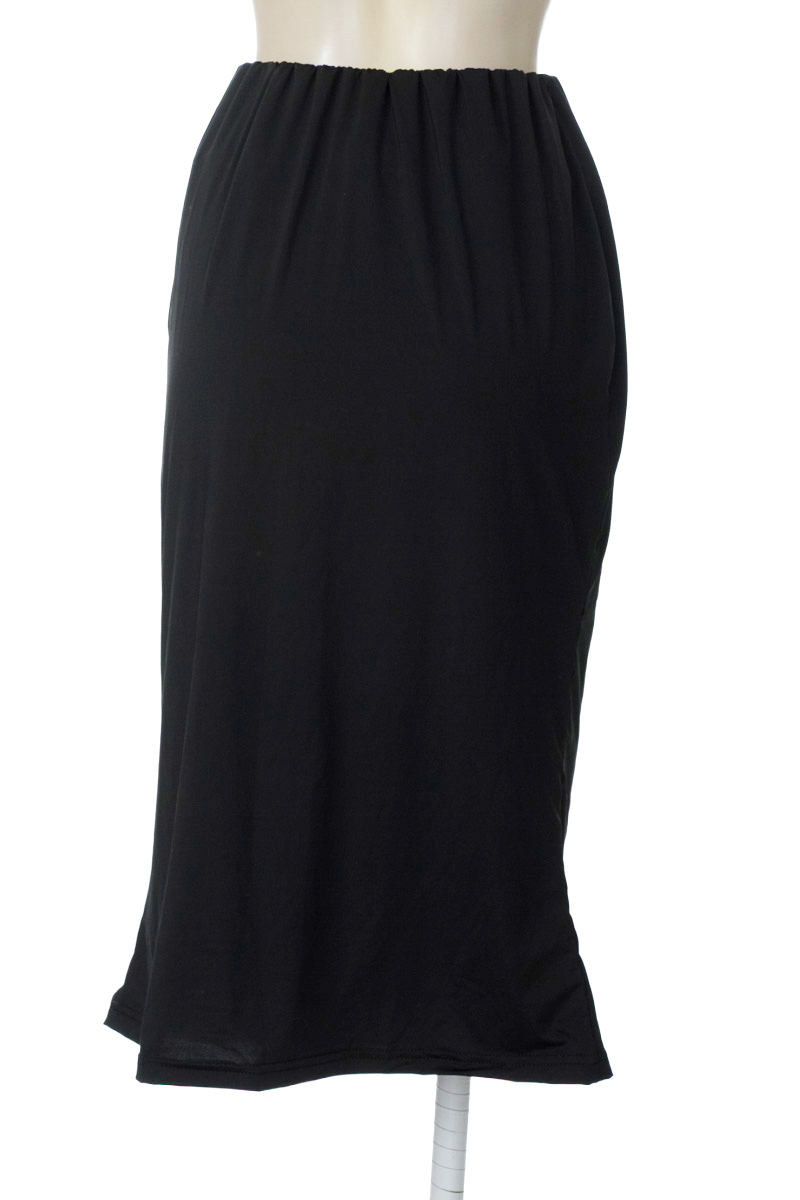 Falda color Negro - Closeando