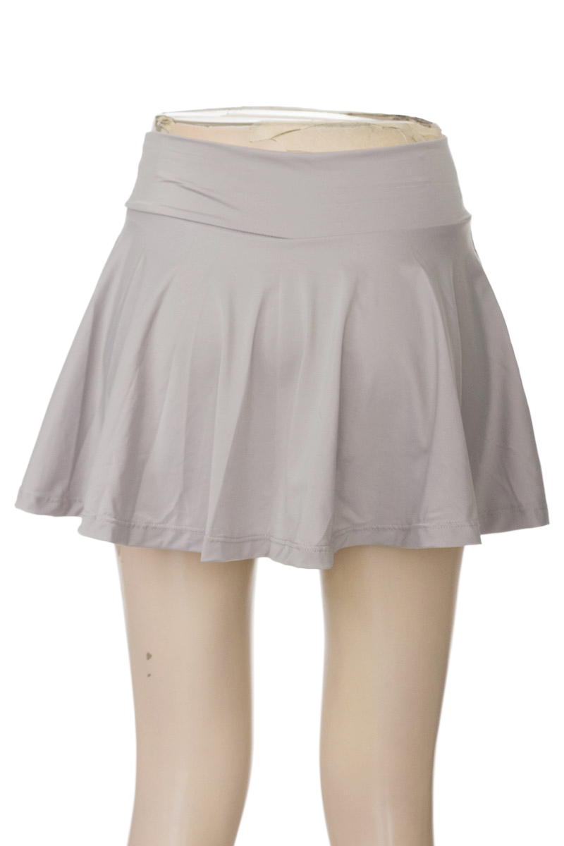 Ropa Deportiva / Salida de Baño color Gris - Under Fit