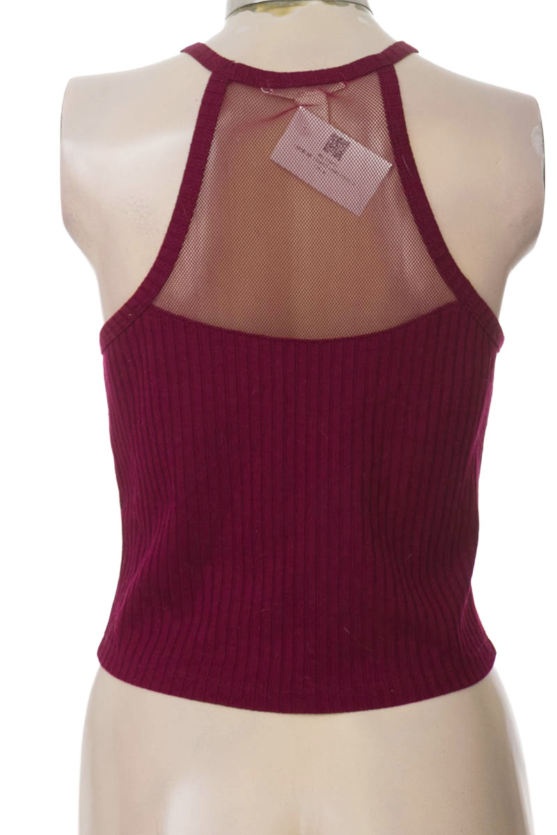 Top / Camiseta color Morado - Bozzolo