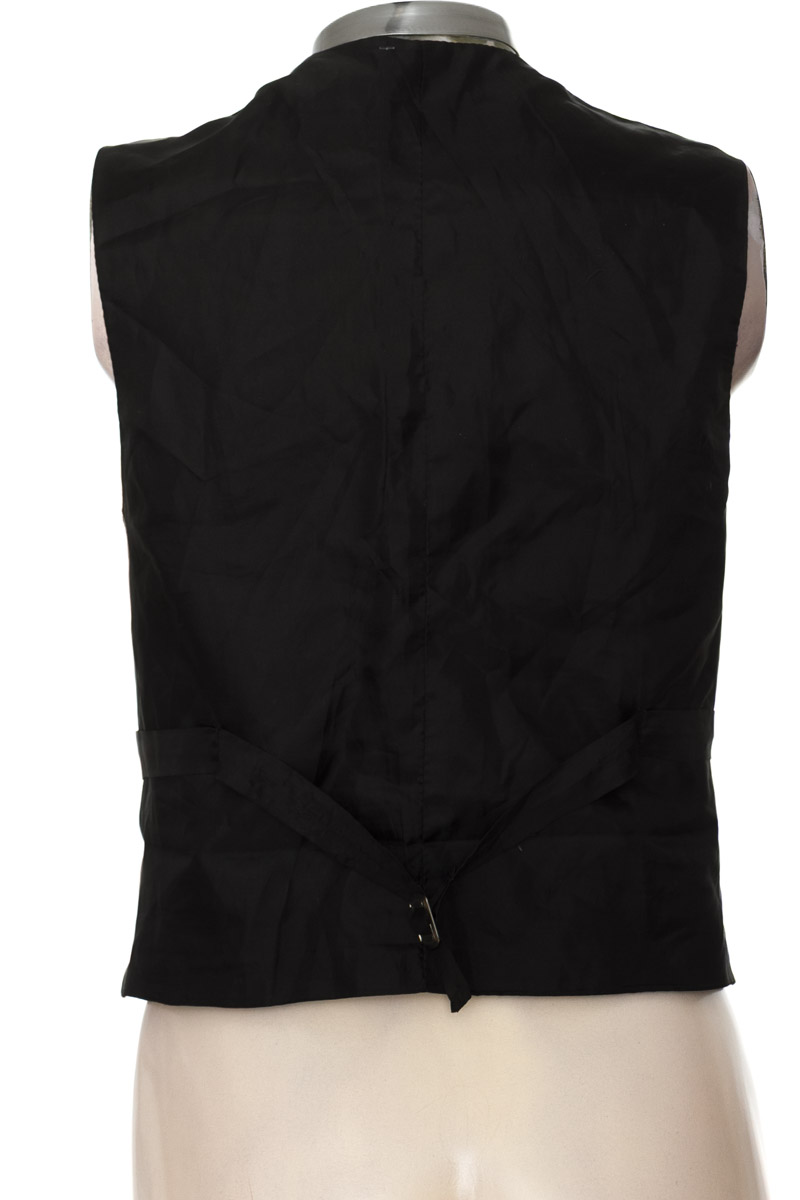 Chaqueta / Abrigo color Negro - Closeando
