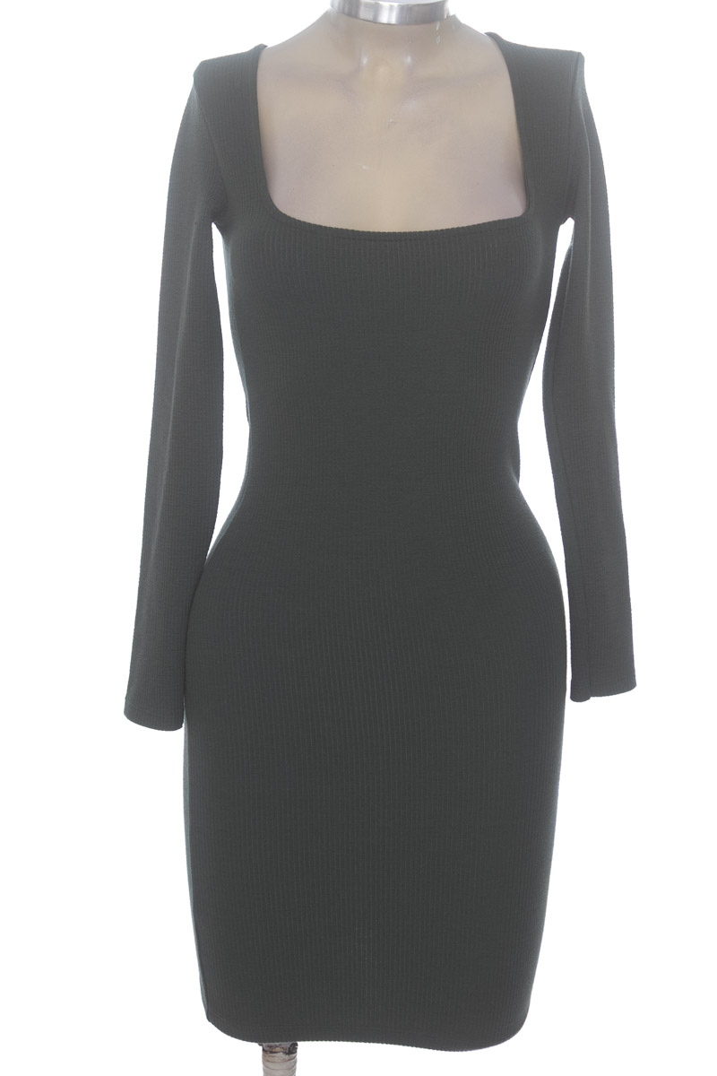 Vestido / Enterizo color Verde - Zara