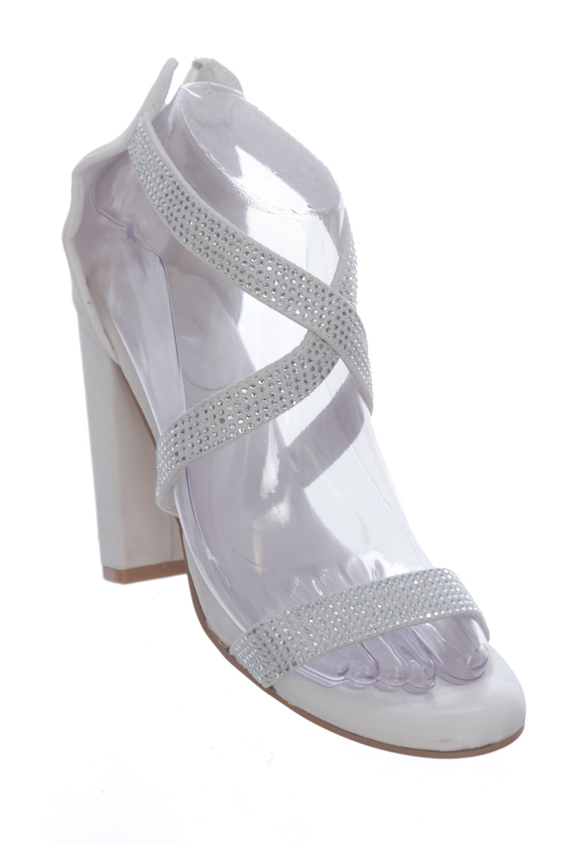 Zapatos color Blanco - Ardene