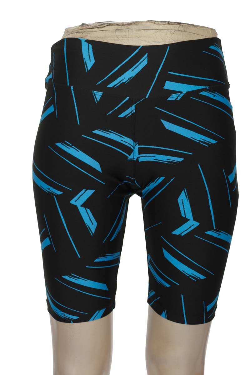Ropa Deportiva / Salida de Baño color Negro - Closeando