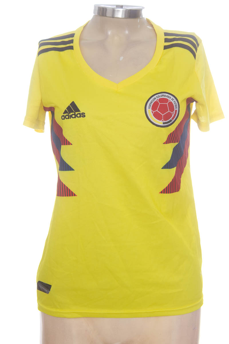 Ropa Deportiva / Salida de Baño color Amarillo - Adidas