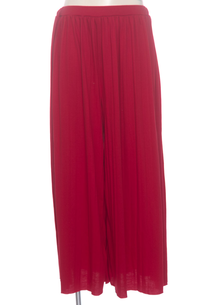 Pantalones color Rojo - Loguin