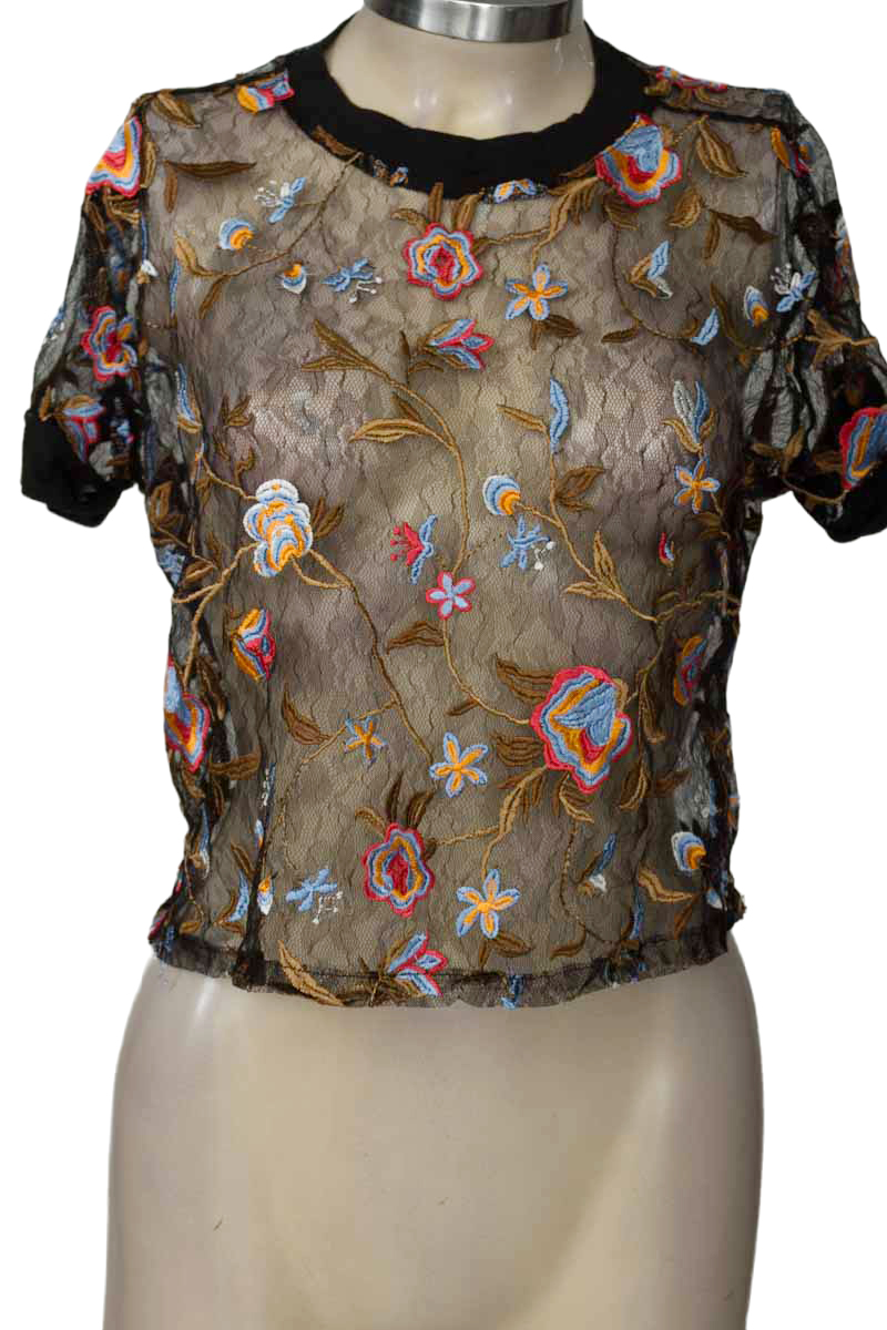 Top / Camiseta color Negro - ELA