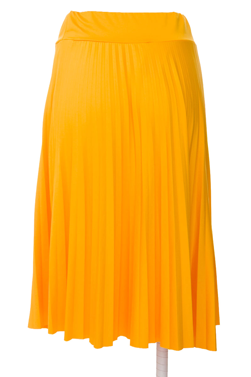 Falda color Mostaza - Closeando