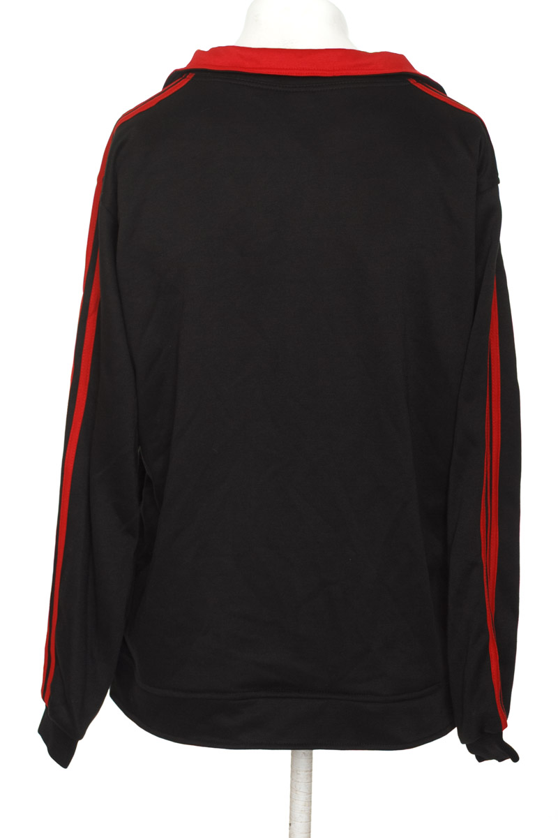 Ropa Deportiva color Negro - Closeando