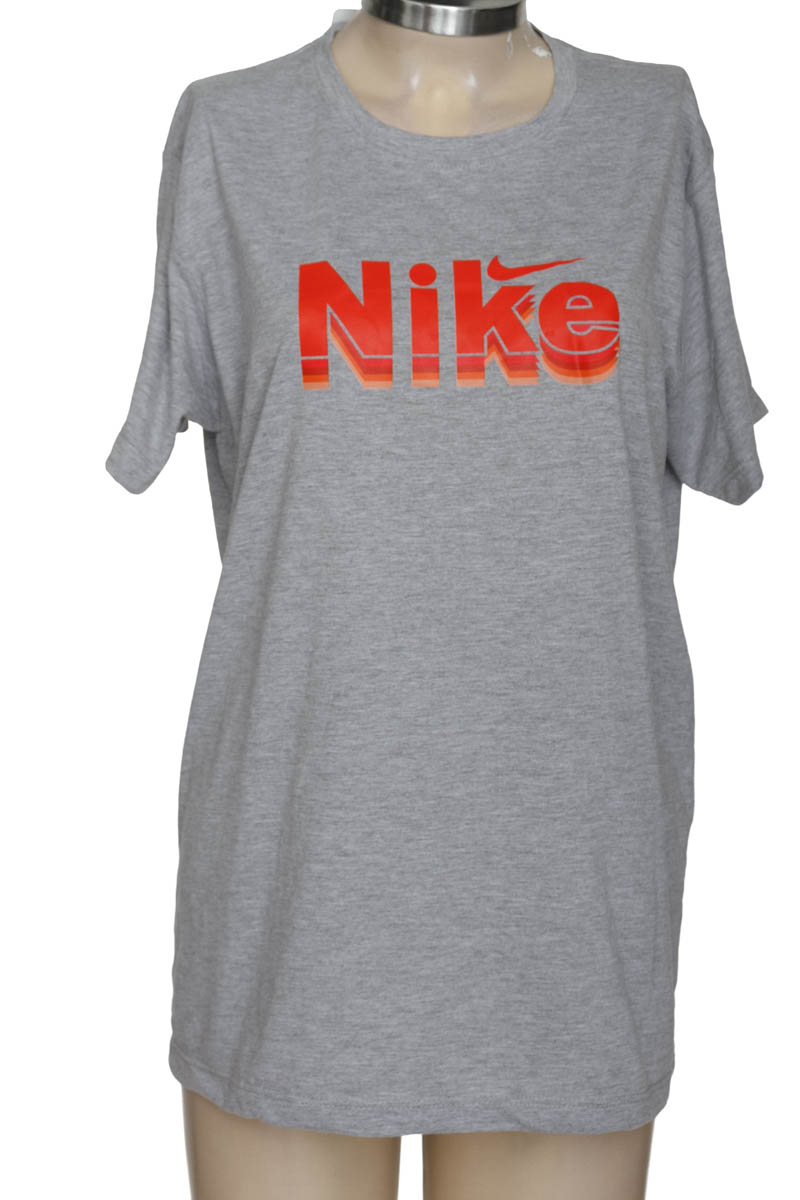 Top / Camiseta color Gris - Closeando