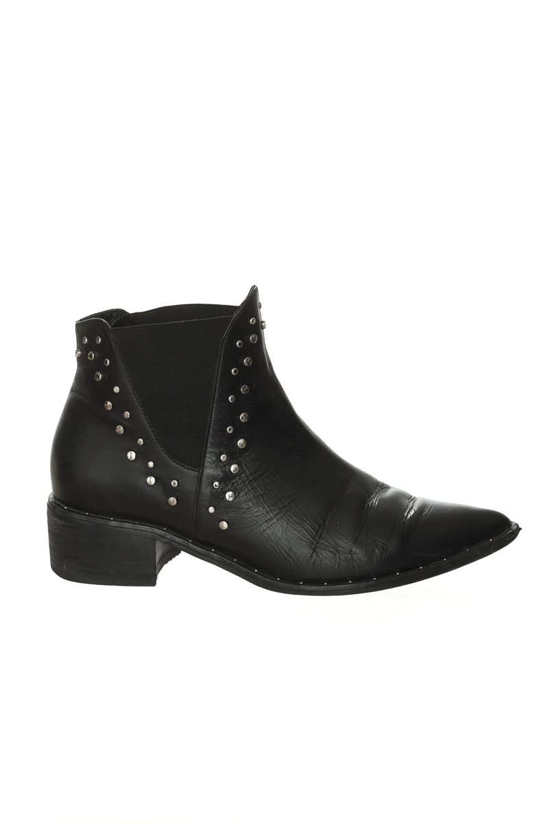 Zapatos color Negro - Chevignon