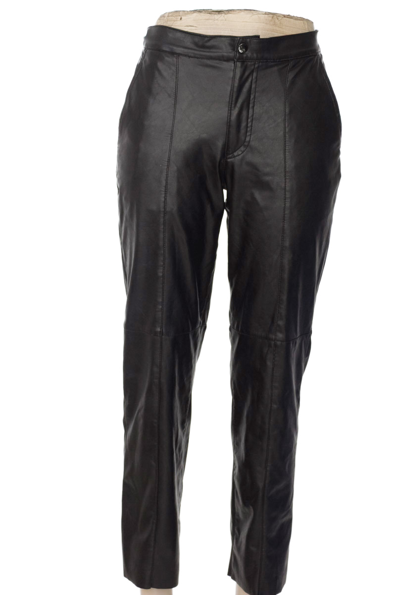 Pantalones color Negro - Closeando