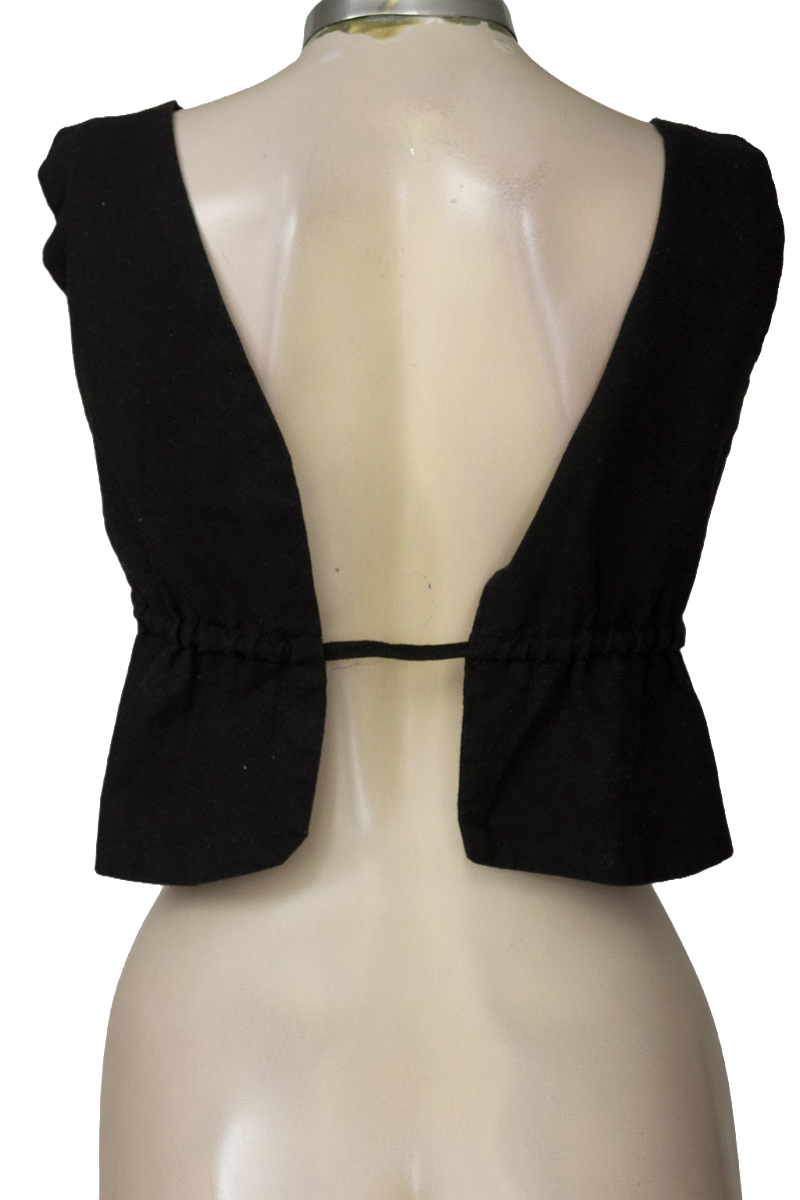 Top / Camiseta color Negro - Closeando