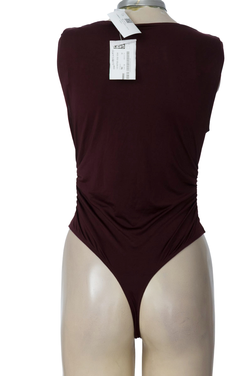 Top / Camiseta color Vinotinto - Divided by H&M