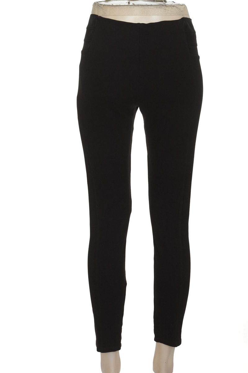 Pantalones color Negro - Basement