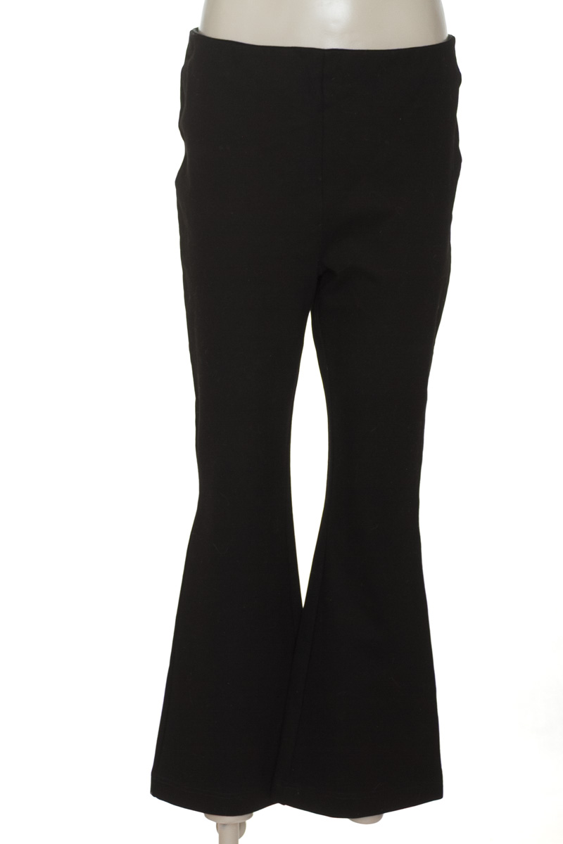 Pantalones color Negro - Basement