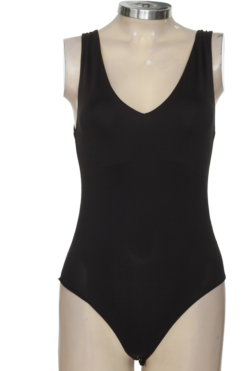Top / Camiseta color Negro - Stradivarius