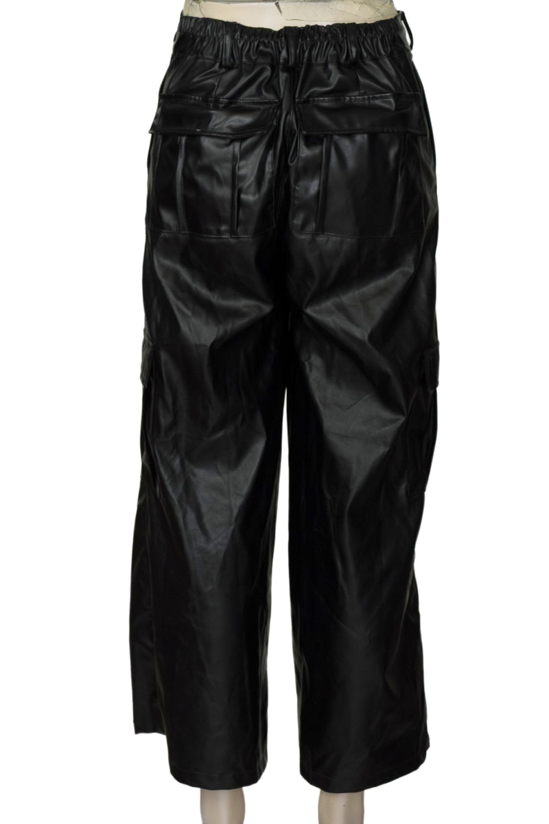 Pantalones color Negro - Closeando
