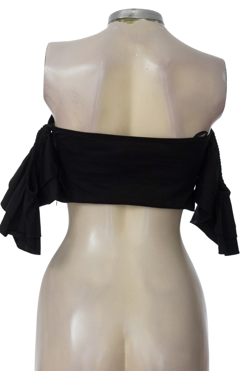 Top / Camiseta color Negro - ELA