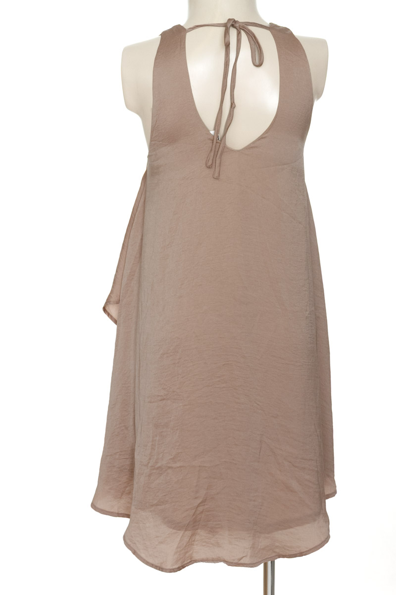 Vestido / Enterizo color Beige - Wishlist