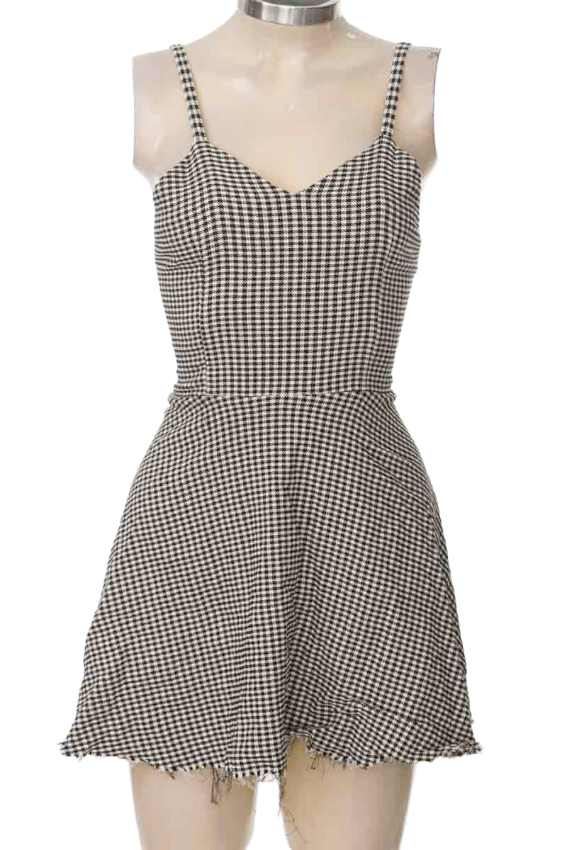 Vestido / Enterizo color Negro - Closeando