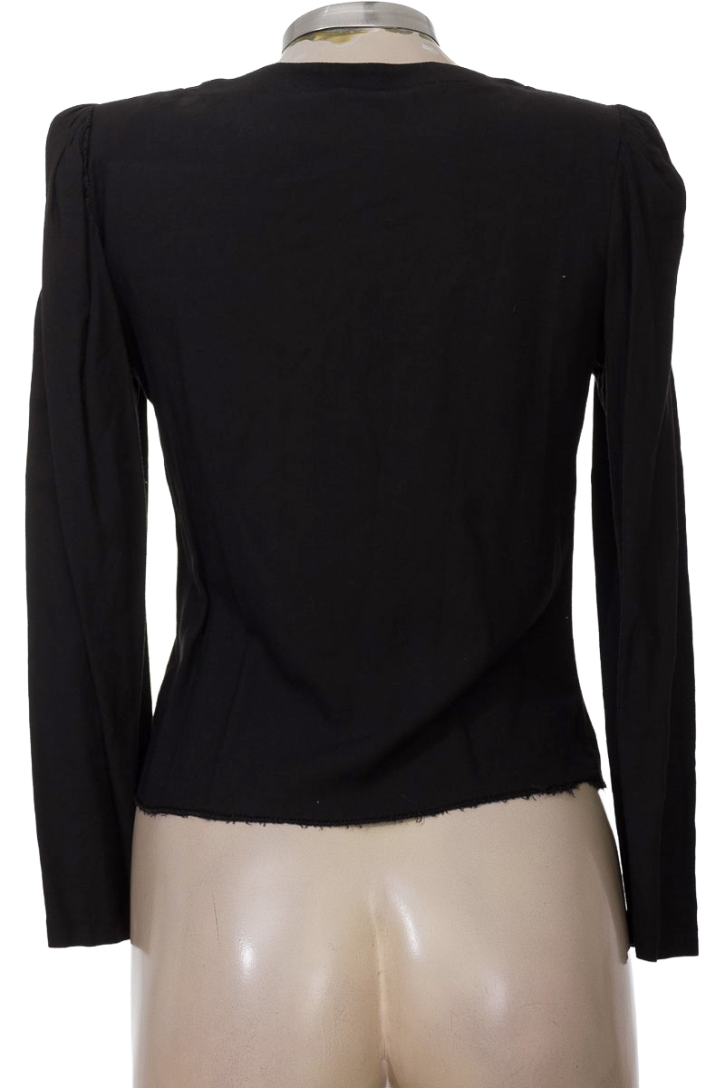 Blusa color Negro - Closeando