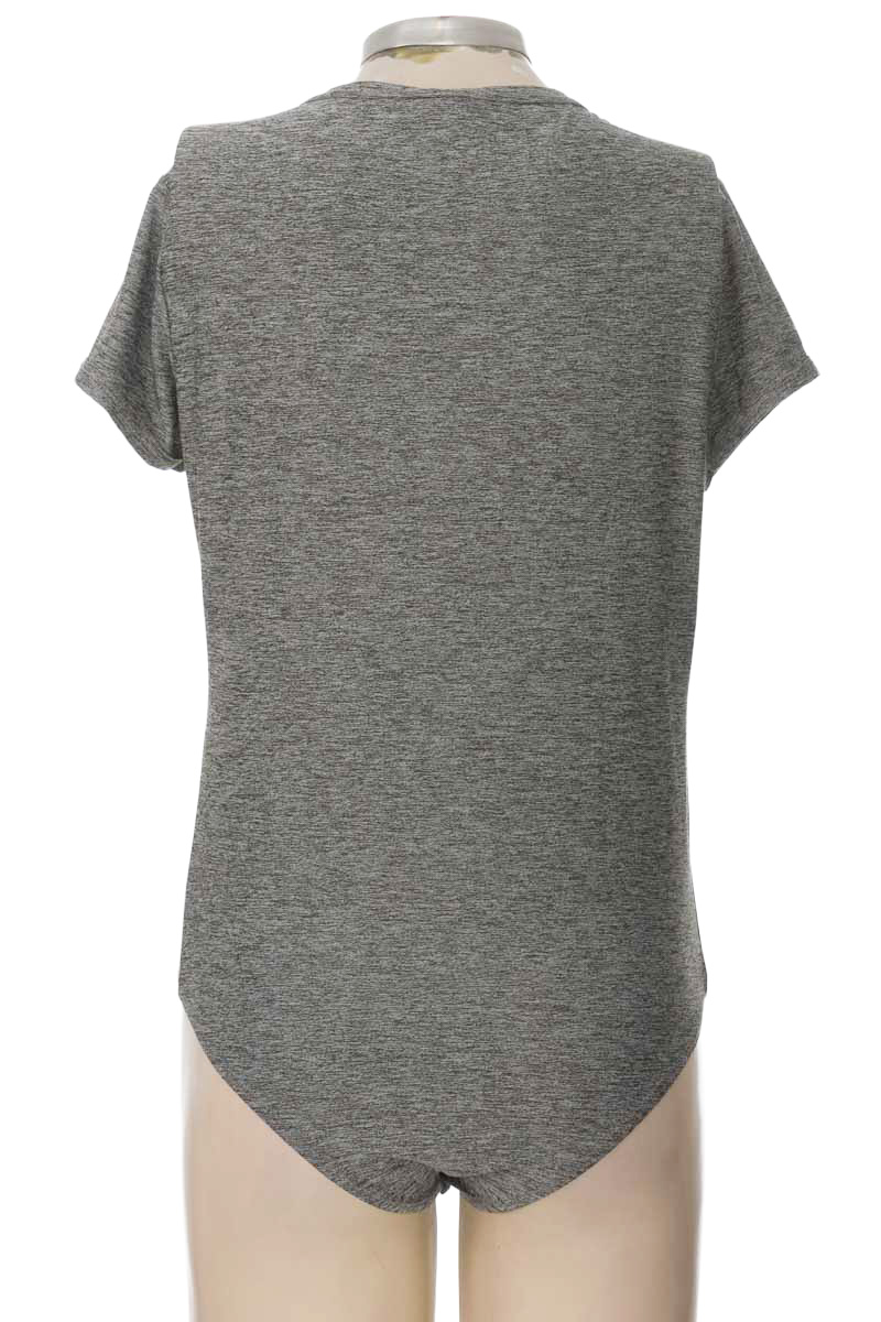 Top / Camiseta color Gris - Koaj