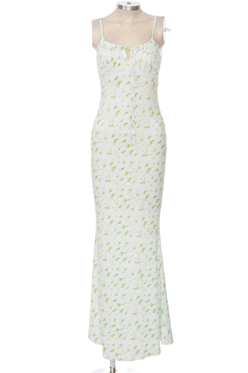 Vestido / Enterizo color Blanco - Closeando