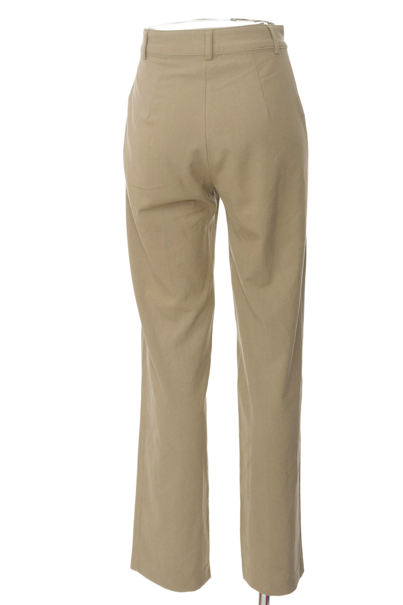 Pantalones color Verde - Pull & Bear